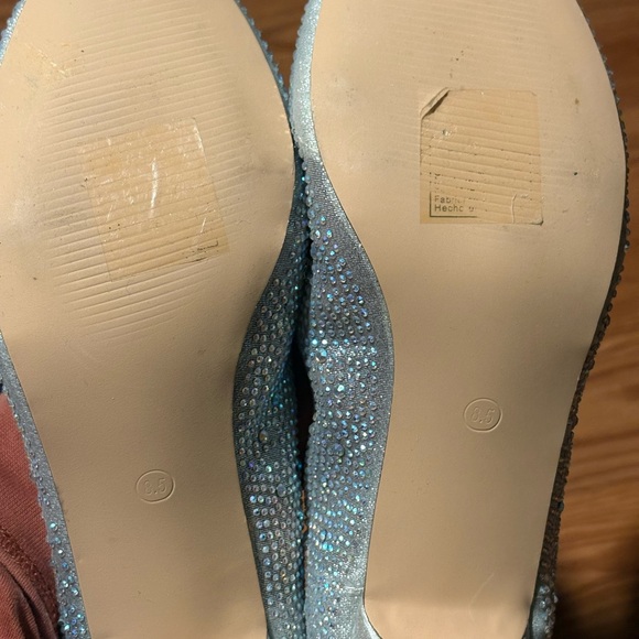 David's Bridal Sparkling Silver Low Heel Pumps - Picture 5 of 5